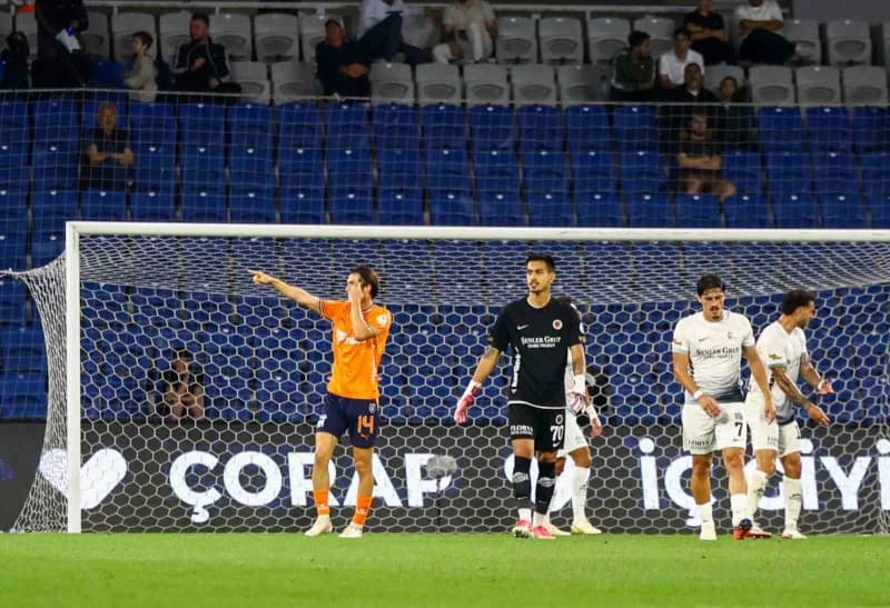 Başakşehir FK, Trendyol Süper Lig’in 6. Haftasında konuk ettiği Gençlerbirliği'ni 4-0 mağlup etti.