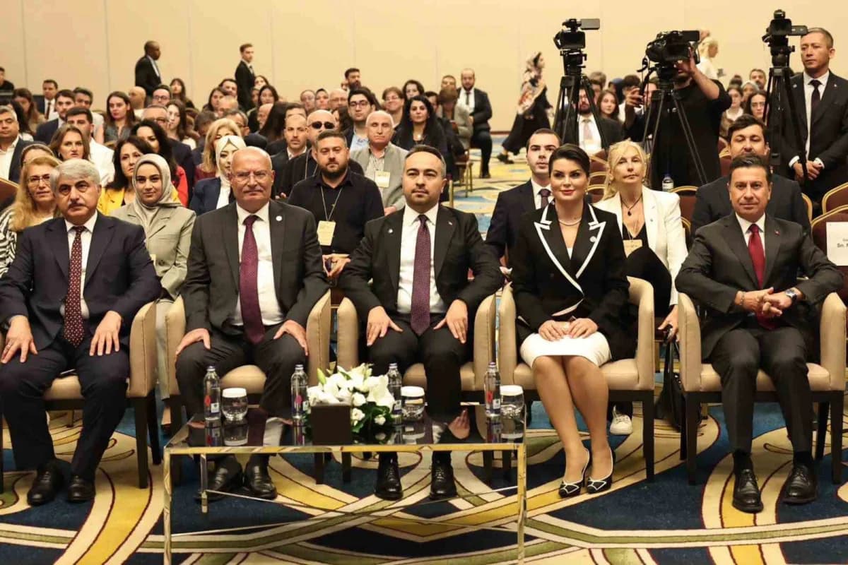 Kıyı Belediyeler Birliği ve Muğla Büyükşehir Belediye Başkanı Ahmet Aras, Uluslararası Çevre İletişim Derneği (UÇİD) tar
