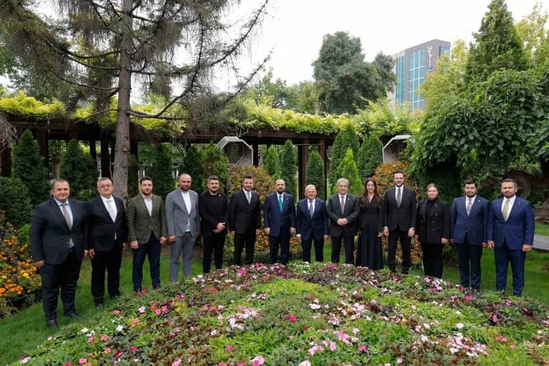 Kayseri Büyükşehir Belediye Başkanı Dr. Memduh Büyükkılıç, Türkiye Yüzyılı Buluşmaları kapsamında kente gelen AK Parti G