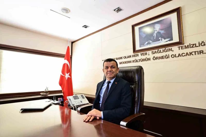 Denizli Büyükşehir Belediye Başkanı Bülent Nuri Çavuşoğlu İtfaiye Haftası mesajı yayımlıyor
