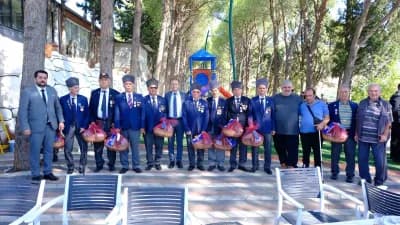 Kuyucak Belediye Başkanı Uğur Doğanca, 19 Eylül Gaziler Günü programında gazilerle birlikte