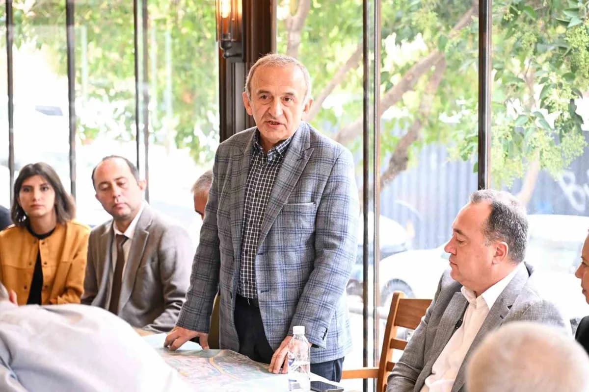 Manisa Büyükşehir Belediye Başkanı Besim Dutlulu, Evrenos Sanayi Bölgesi’nde faaliyet gösteren sanayicilerle bir araya g