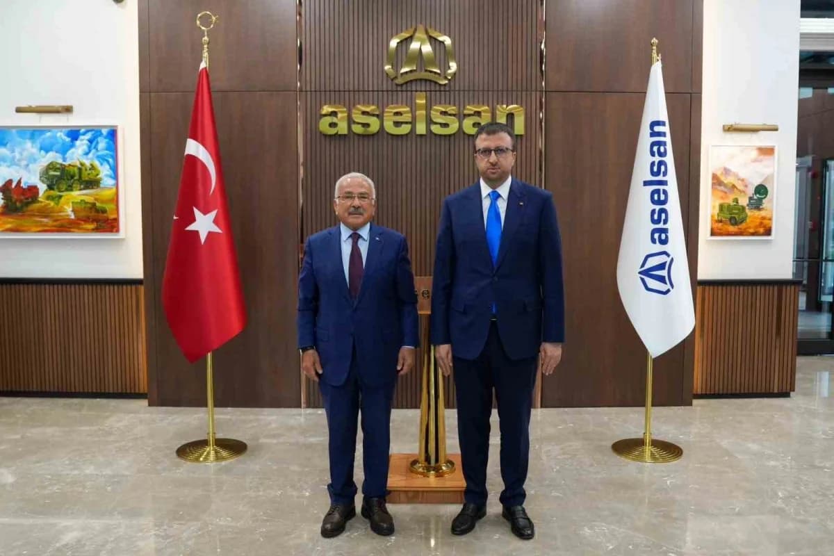 ASELSAN’ı ziyaret eden Başkan Güler, Genel Müdür Ahmet Akyol ile bir araya gelerek kurumun yürüttüğü çalışmalar ve gelec