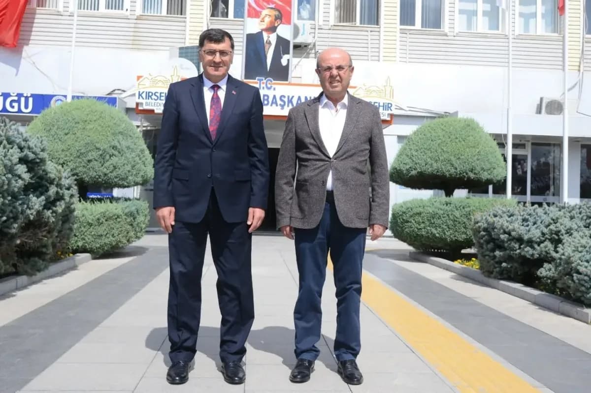 Başkan Kahveci'den Kırşehir Belediye Başkanı Ekicioğlu'na ziyaret