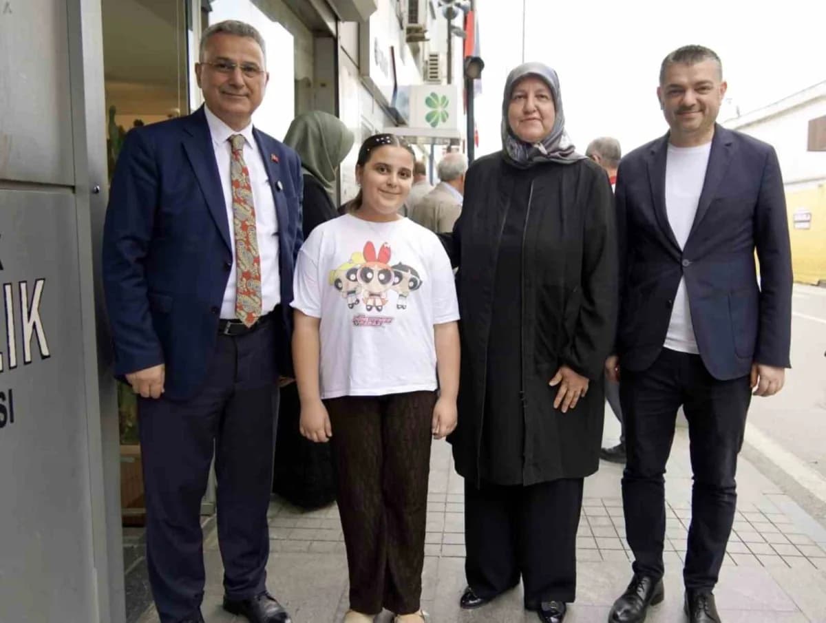 Belediye Başkanı İhsan Kurnaz, esnaf ve vatandaşlarla bir araya geldi