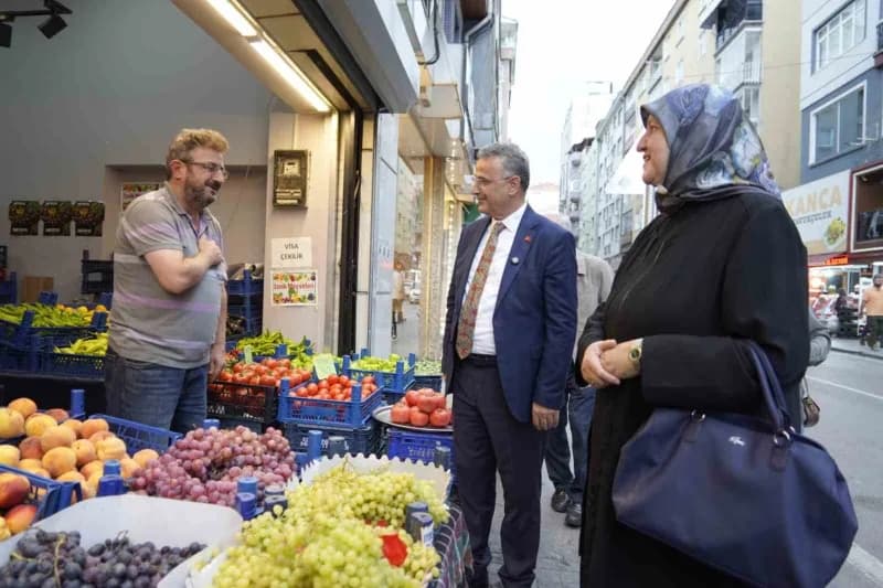 Belediye Başkanı İhsan Kurnaz, esnaf ve vatandaşlarla bir araya geldi