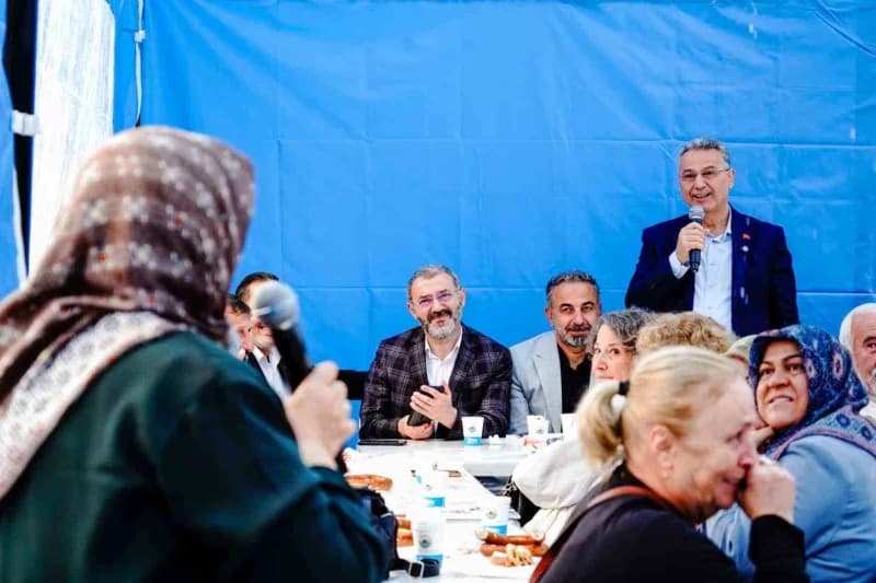 İlkadım ile ilgili fikir, öneri, talep ve görüşleri yerinde dinlemeye önem veren İlkadım Belediye Başkanı İhsan Kurnaz,