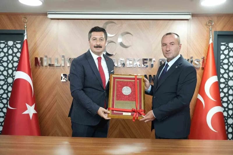 Başkan Ercan Özel ve Mehmet Emin Özcanbaz’ın Yenişehir’de gerçekleştirdiği hayırlı olsun ziyareti