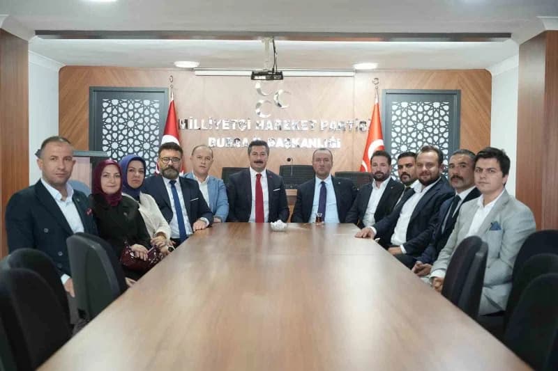 Yenişehir Belediye Başkanı Ercan Özel, MHP Bursa İl Başkanlığı görevine seçilen Mehmet Emin Özcanbaz’a gerçekleştirdiği