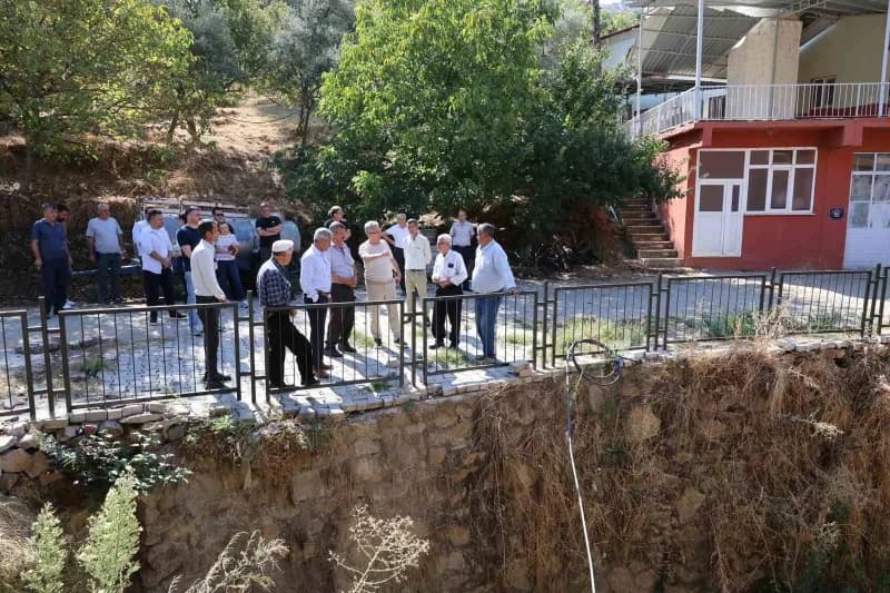Başkan Tetik, vatandaşlarla bir araya geldi