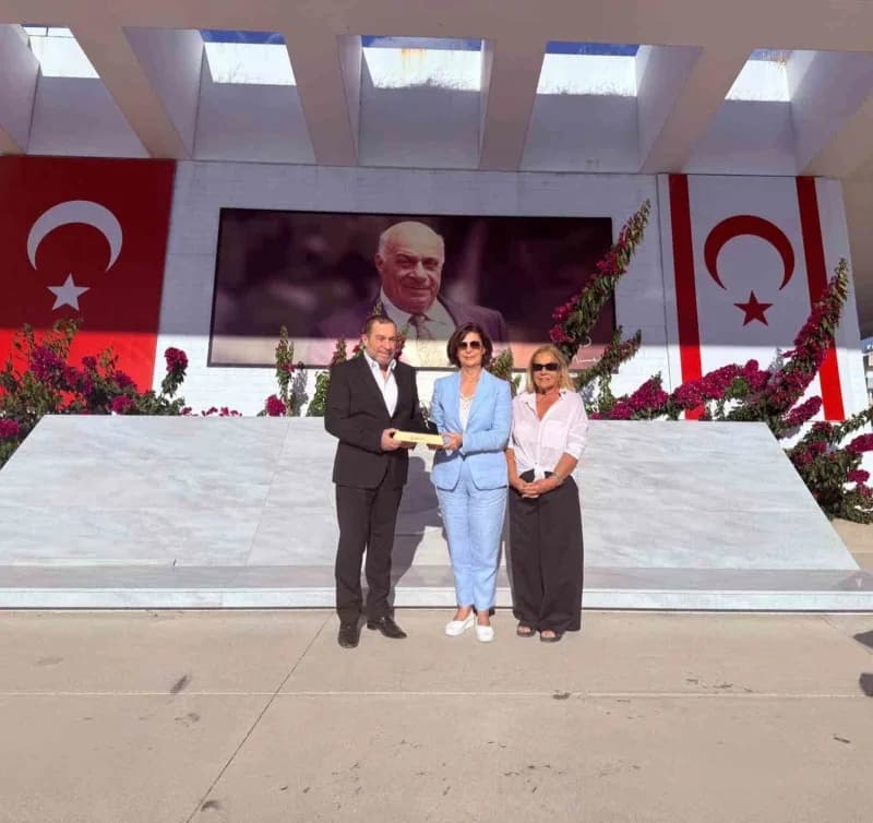 Eskişehir Büyükşehir Belediye Başkanı Ayşe Ünlüce, Kuzey Kıbrıs Türk Cumhuriyeti’nde (KKTC) Eskişehir ile KKTC arasındak