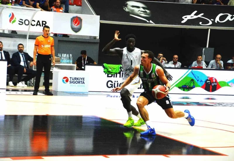 Türkiye Sigorta Basketbol Süper Ligi ilk haftasında Aliağa Petkimspor, sahasında Yukatel Denizli Basket'i 85-81 mağlup e