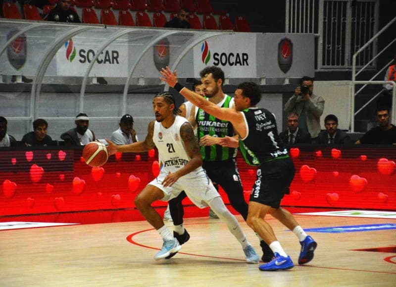 Türkiye Sigorta Basketbol Süper Ligi ilk haftasında Aliağa Petkimspor, sahasında Yukatel Denizli Basket'i 85-81 mağlup e