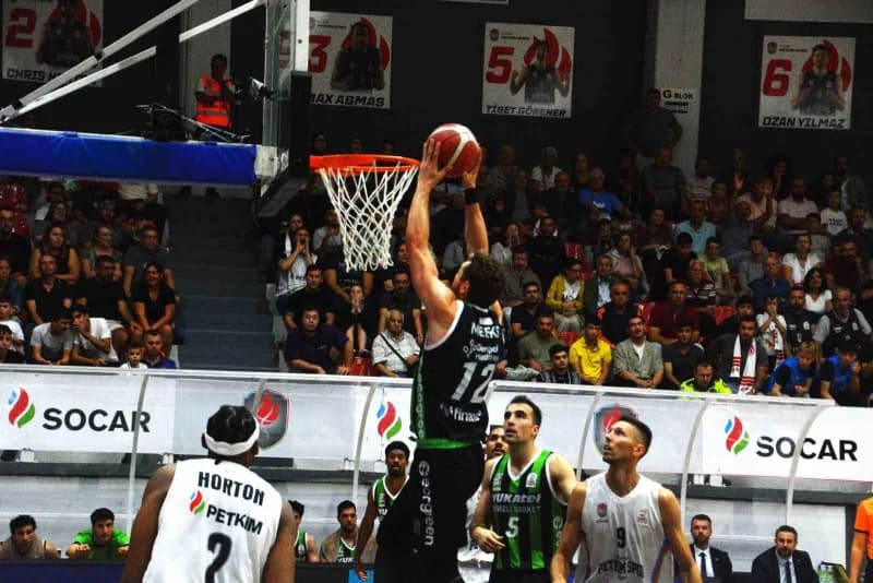 Türkiye Sigorta Basketbol Süper Ligi ilk haftasında Aliağa Petkimspor, sahasında Yukatel Denizli Basket'i 85-81 mağlup e
