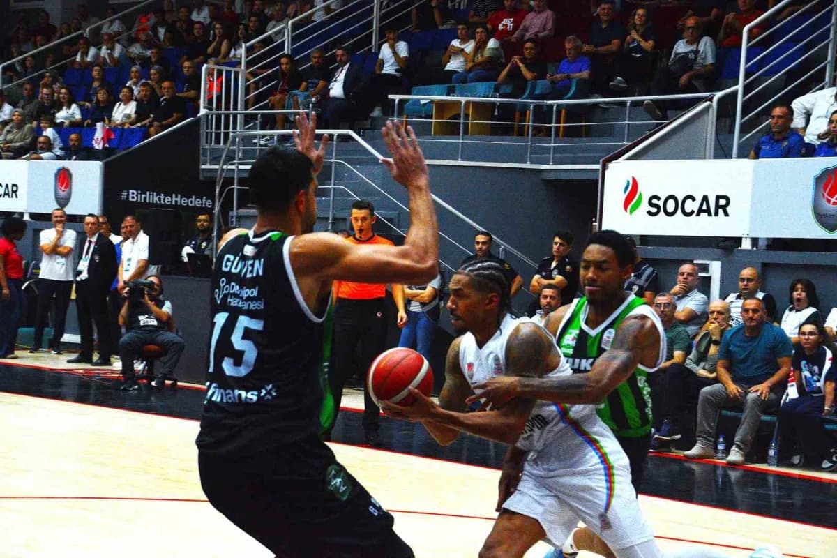 Türkiye Sigorta Basketbol Süper Ligi ilk haftasında Aliağa Petkimspor, sahasında Yukatel Denizli Basket'i 85-81 mağlup e