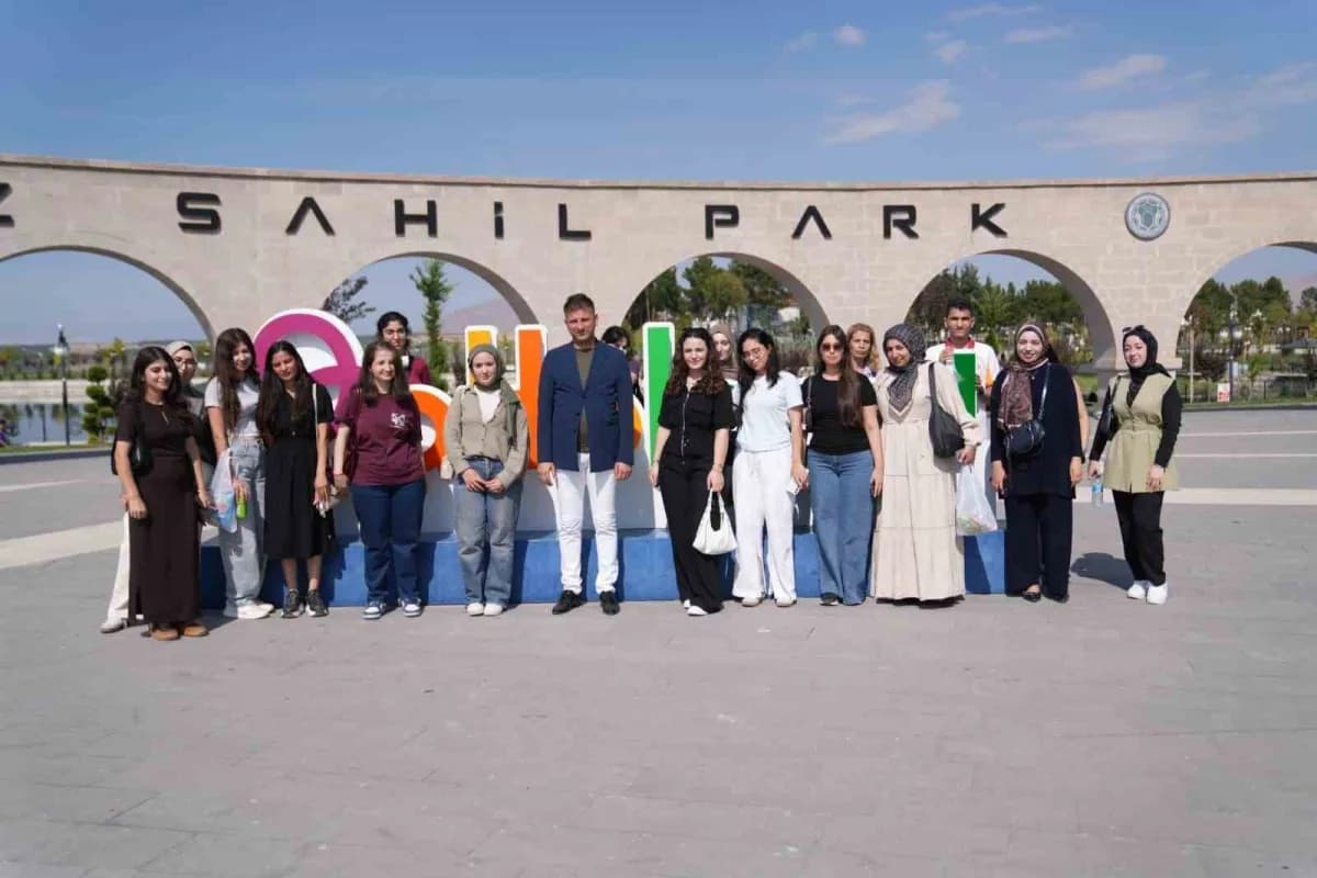 Battalgazi belediyesinden üniversitelilere tarih ve Kültür gezisi