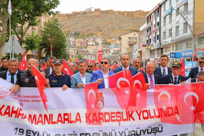 Bayburt’ta 19 Eylül Gaziler Günü yürüyüşü düzenlendi
