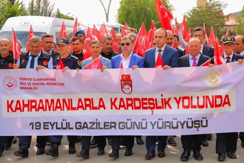Bayburt’ta 19 Eylül Gaziler Günü yürüyüşü düzenlendi