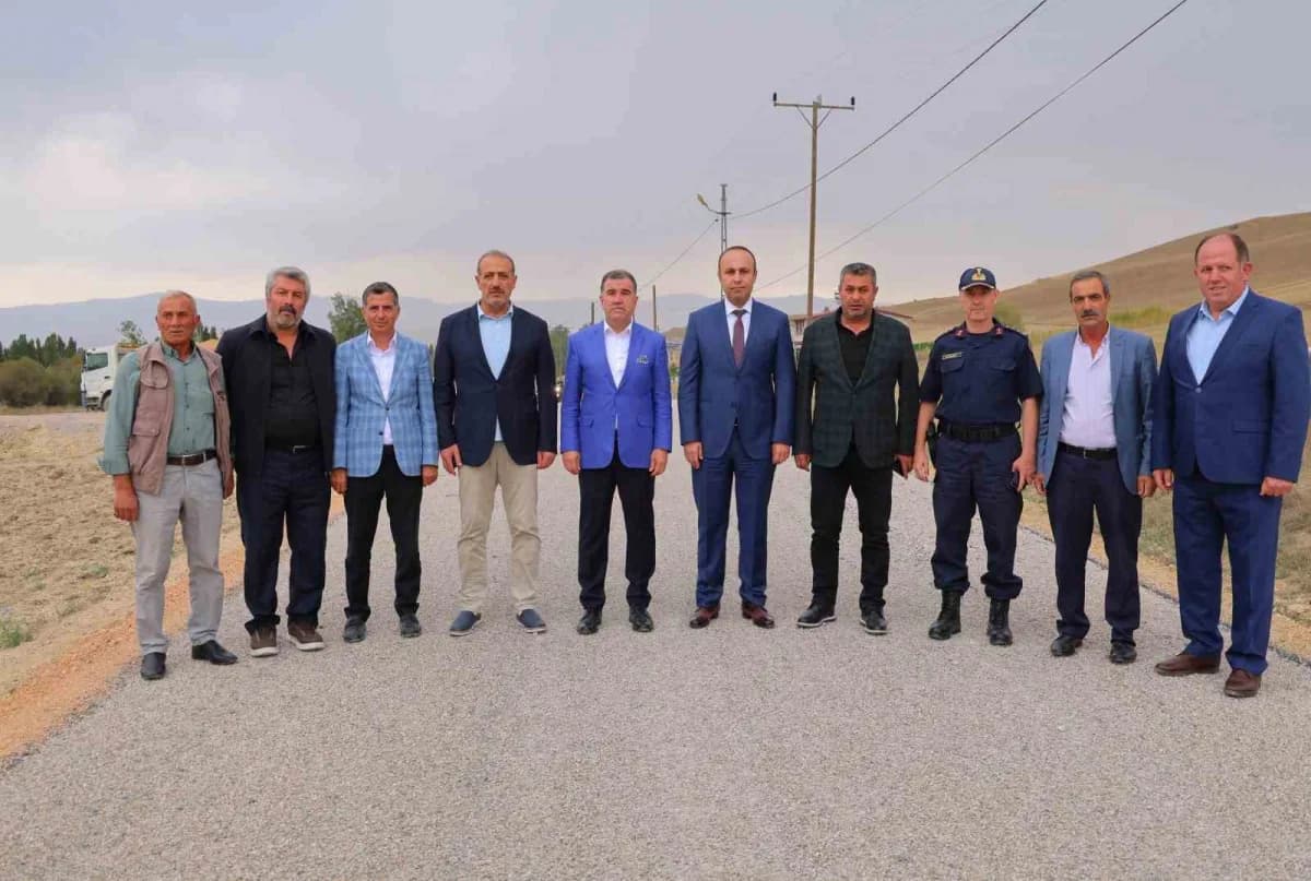 Bayburt Danişment-Yolaltı köyleri bağlantı yolunda yapılan bakım ve onarım çalışmaları