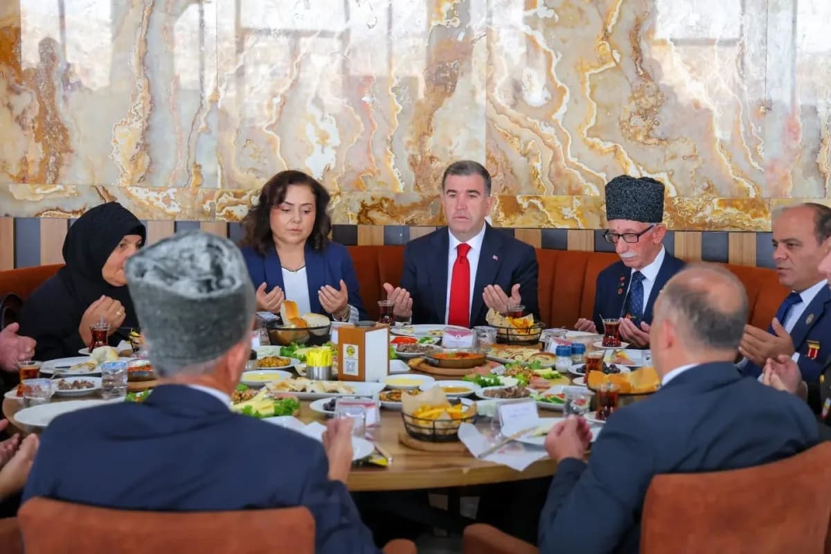 Bayburt’ta Gaziler ve şehit aileleri kahvaltıda buluştu