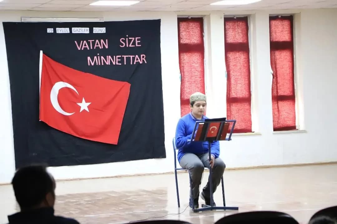 Bayburt’ta öğrencilerden 'Gaziler Günü' programı