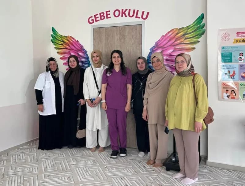 Bayburt Sağlıklı Hayat Merkezi’nde anne adaylarına gebelik ve doğum süreci eğitimi veriliyor