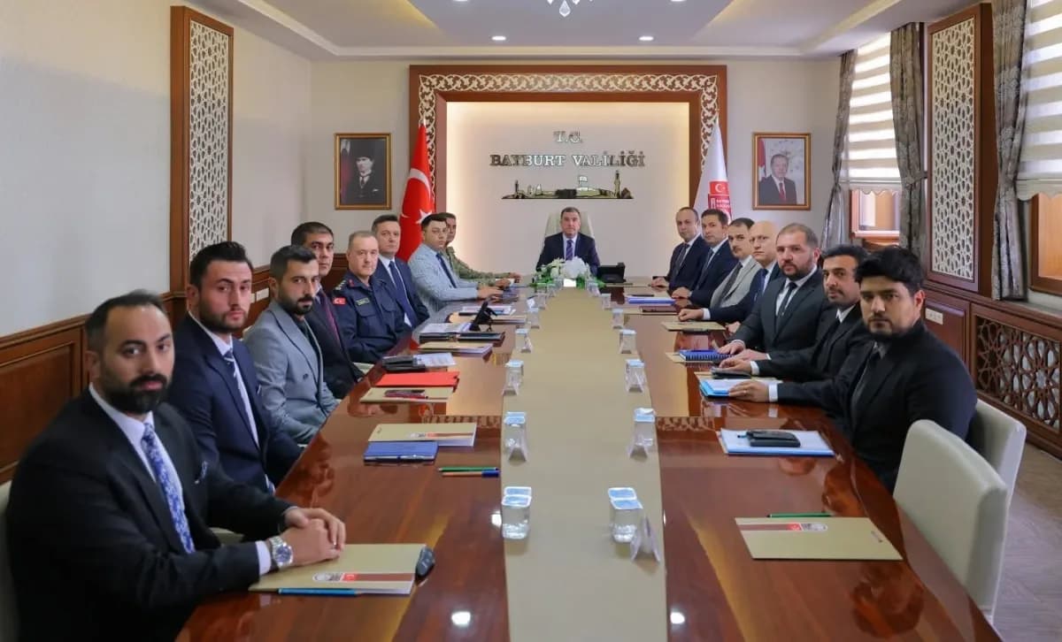 Bayburt Valiliği toplantı salonunda düzenlenen güvenlik ve asayiş koordinasyon toplantısı