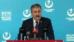 BBP Genel Başkanı Mustafa Destici basın toplantısında konuşuyor