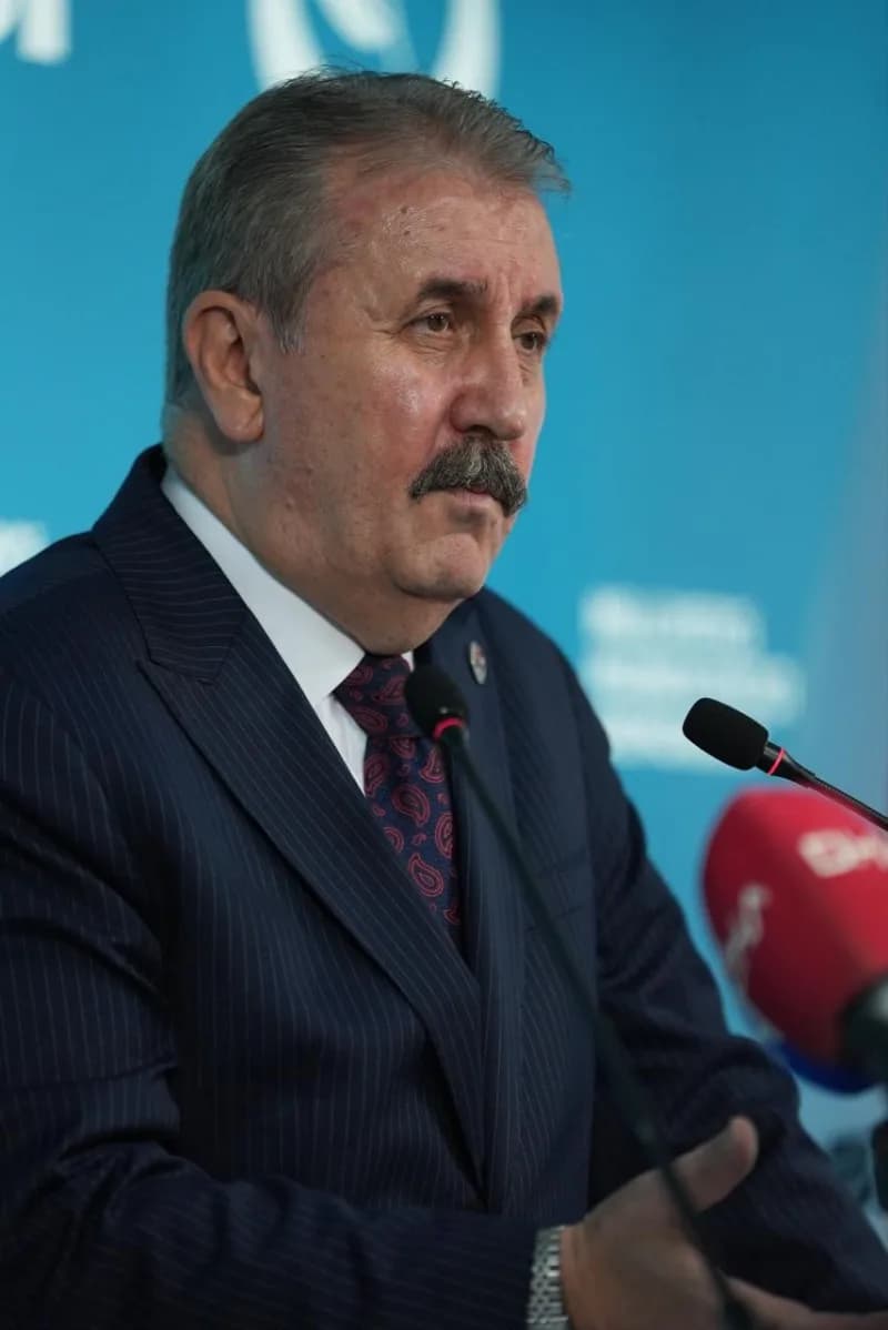 BBP lideri Destici, parti Genel merkezinde düzenlediği basın toplantısında gündeme dair önemli açıklamalarda bulundu
