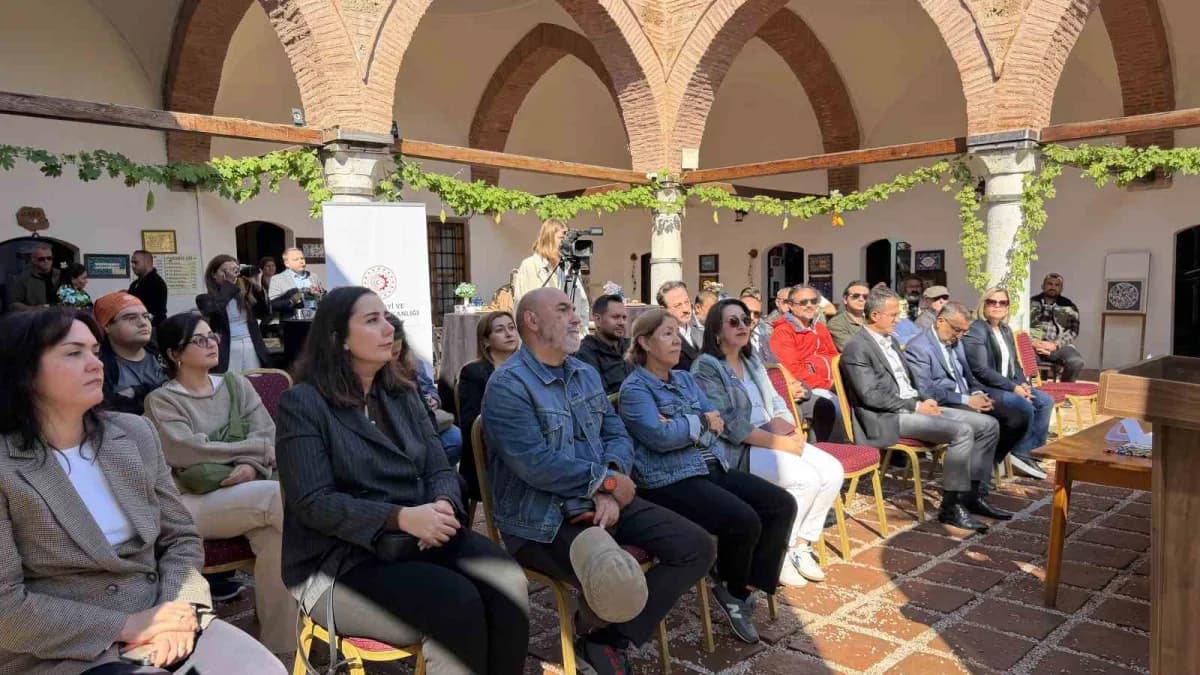 Bursa Eskişehir Bilecik Kalkınma Ajansı (BEBKA) tarafından Kalkınma Ajansları Kültür Yayınları kapsamında yayımlanan "Tü