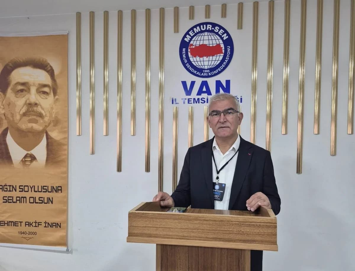 Belediye ve Özel İdare Çalışanları Birliği Sendikası’nın (Bem-bir-sen) gerçekleştirilen 7. Olağan Genel Kurulu’nda Van Ş