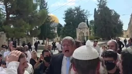 İsrail Ulusal Güvenlik Bakanı Itamar Ben-Gvir’in Mescid-i Aksa avlusunda yerleşimcilerle dans ettiği anlar