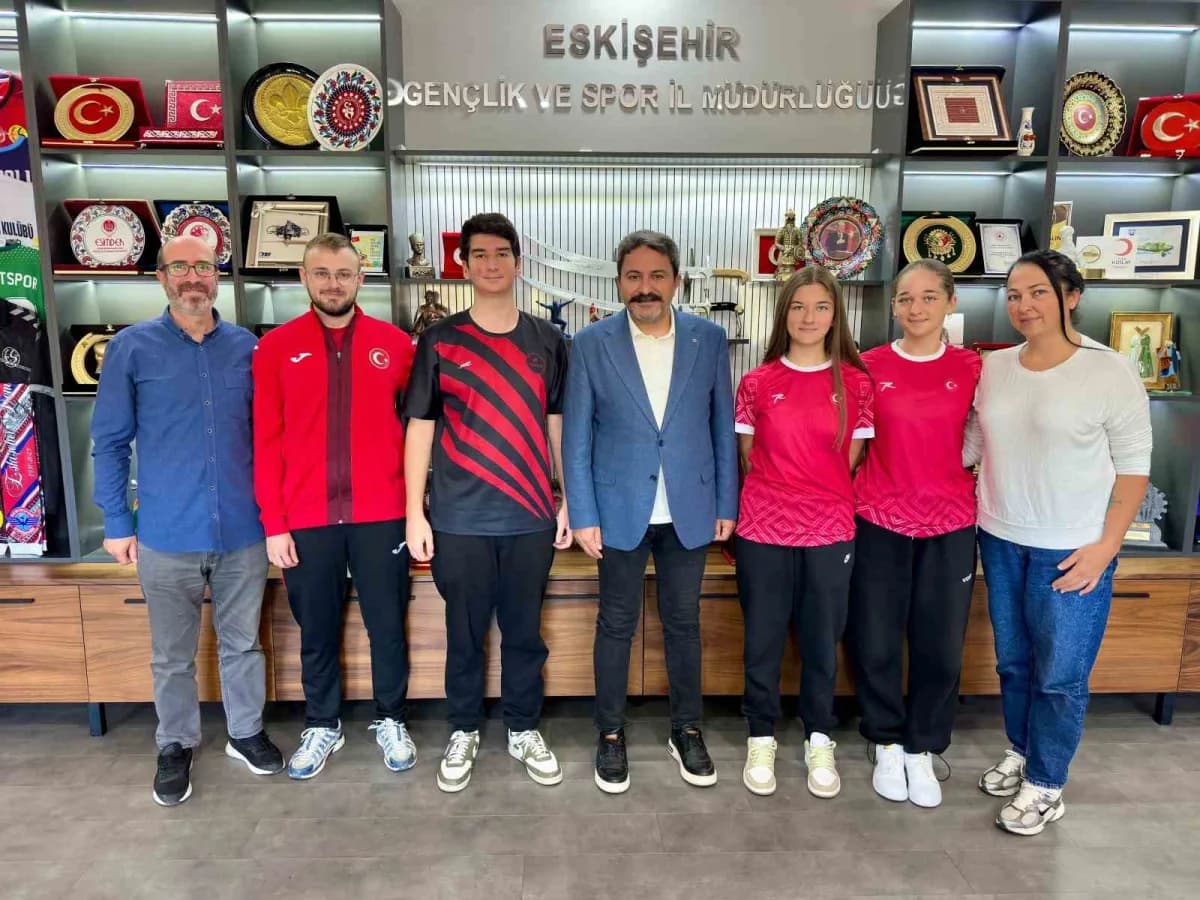 Eskişehirli işitme engelli milli badmintoncu Beren Su Ulus Avrupa ikinciliği ile kürsüde yer alıyor