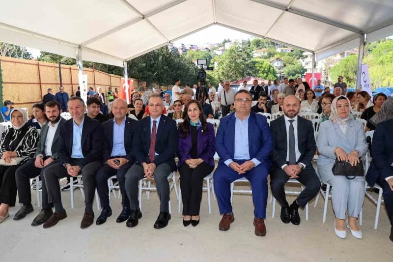 Beykoz’da site ölçeğinde hayata geçirilen ilk Kentsel Dönüşüm uygulaması olan 6 blok ve 115 bağımsız bölümden oluşan Öza