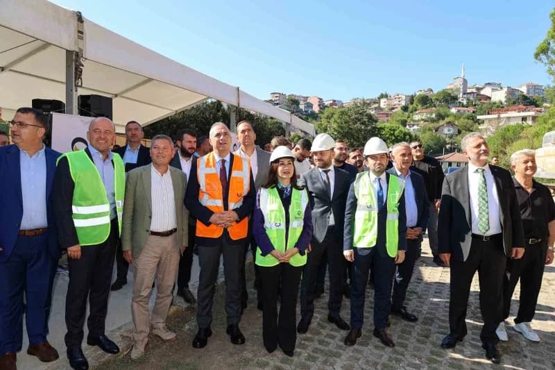 Beykoz’da site ölçeğinde hayata geçirilen ilk Kentsel Dönüşüm uygulaması olan 6 blok ve 115 bağımsız bölümden oluşan Öza
