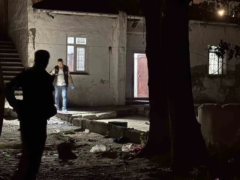 Kayseri’nin Melikgazi ilçesinde müstakil bir ikamette vücudunun çeşitli bölgelerinden yaralanan 12 yaşındaki yabancı uyr