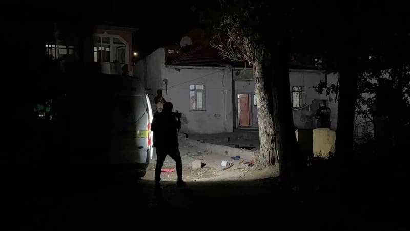 Kayseri Melikgazi ilçesinde bıçaklı saldırıya uğrayan 12 yaşındaki çocuk hastaneye kaldırıldı