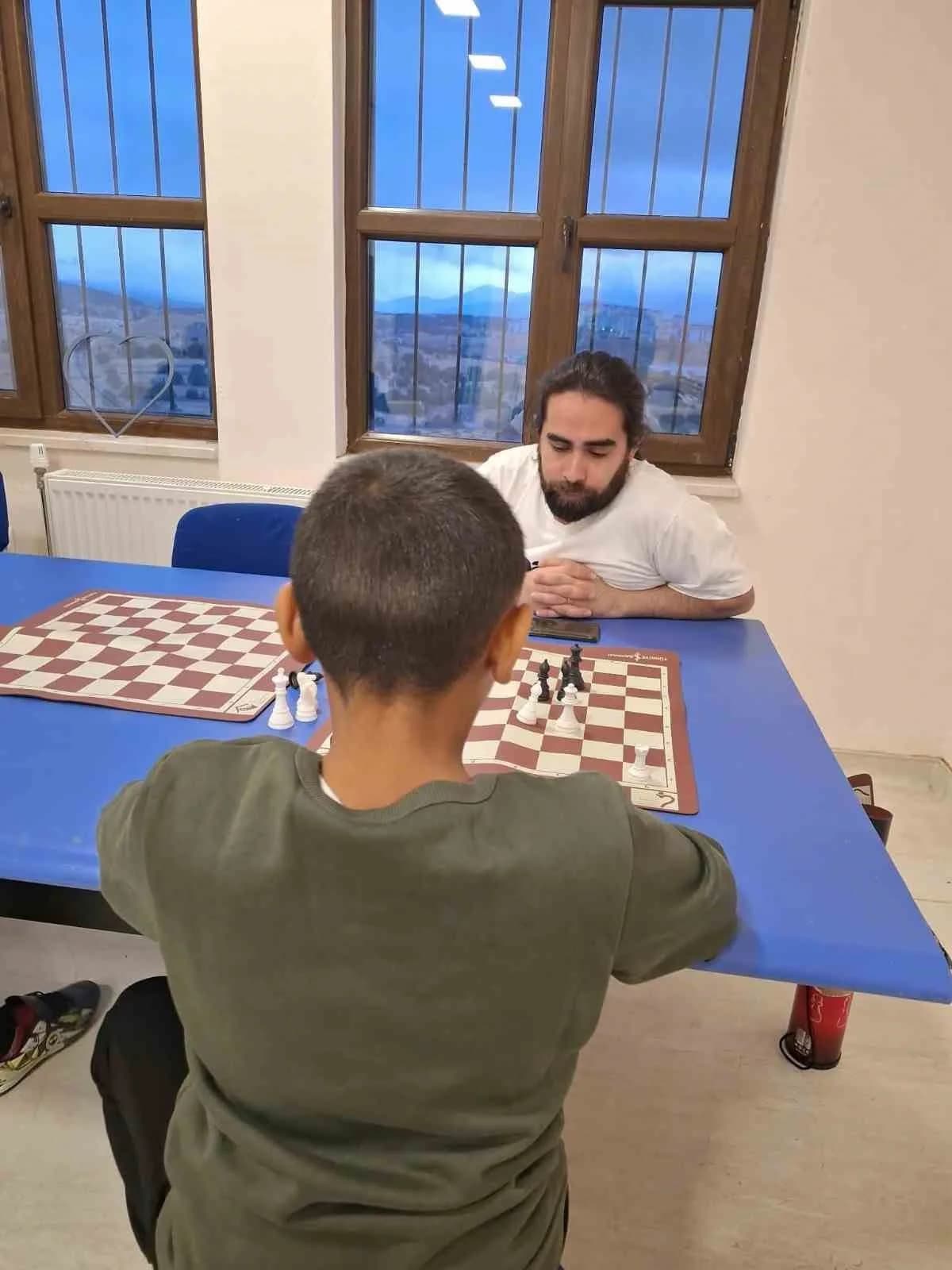 Bilecik’te çocukların yeni hamlesi satranç oldu