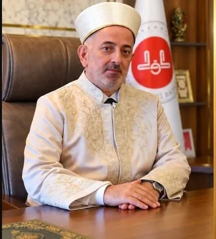 Bilecik İl Müftüsü Yusuf Dikmen göreve başlarken açıklama yapıyor