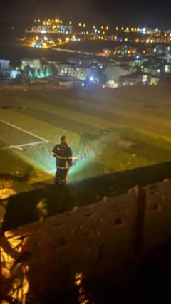 Bilecik'te iki farklı mahallede çıkan yangınlara müdahale eden itfaiye ve polis ekipleri