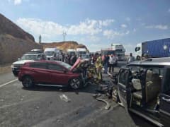 Bingöl-Erzurum kara yolunda otomobil ve hafif ticari aracın çarpışması sonucu meydana gelen trafik kazası