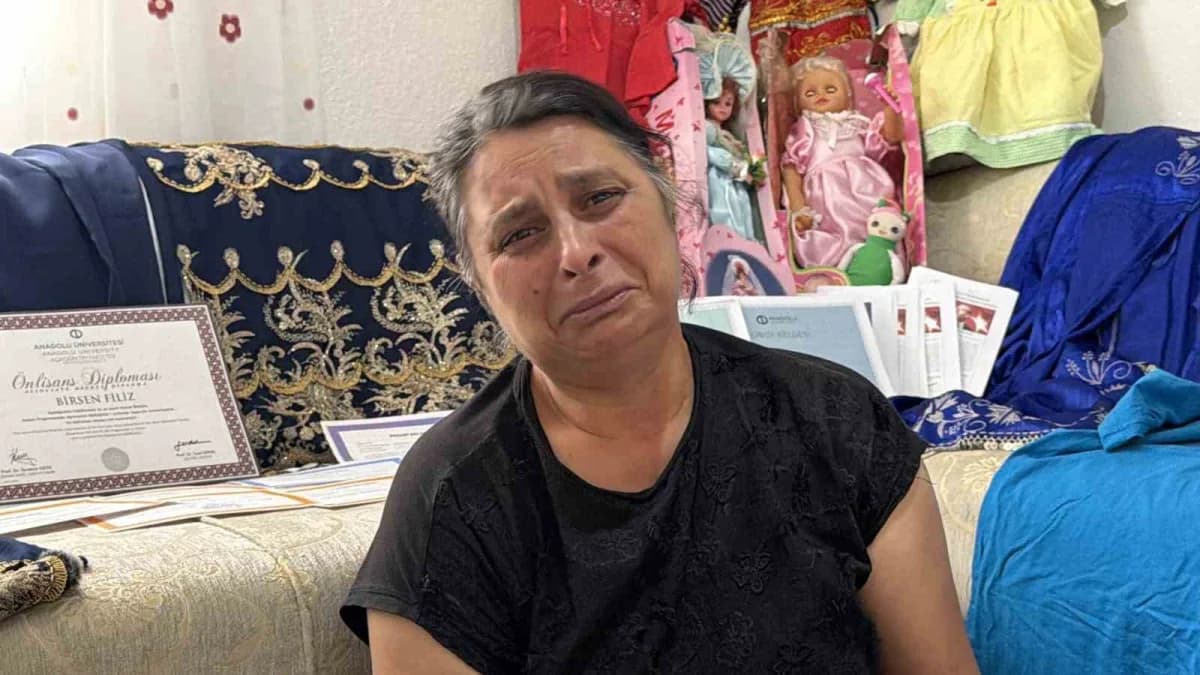 Anne Özlem Filiz.