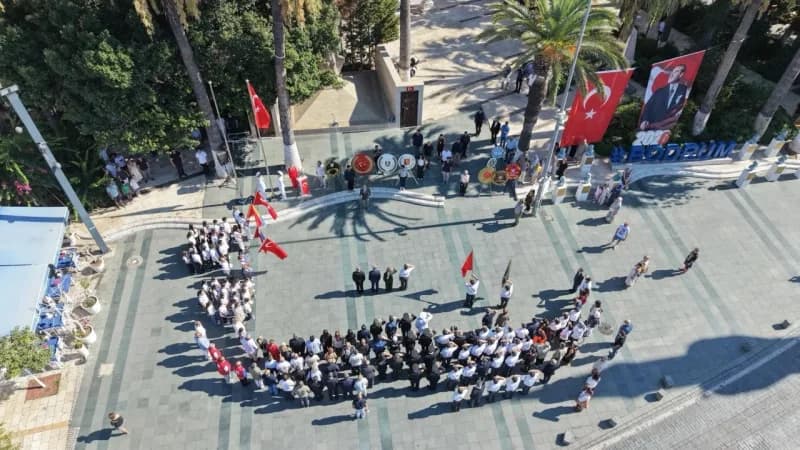Muğla’nın Bodrum ilçesinde 19 Eylül Gaziler Günü dolayısıyla Gaziler, gazi aileleri ve şehit ailelerinin katılımıyla tör
