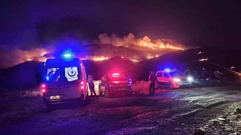 Muğla'nın Bodrum ilçesinde geniş bir alanda etkili olan yangın, ekiplerin yoğun çabası sonucu kontrol altına alındı.