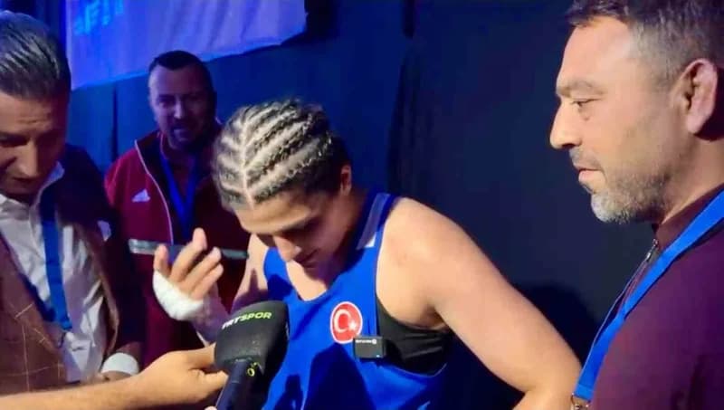 Türkiye Boks Federasyonu Başkanı Suat Hekimoğlu ve Cumhurbaşkanı Recep Tayyip Erdoğan arasında telefon görüşmesi