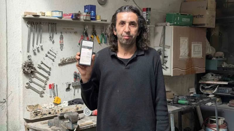 Bolu'da yaşayan 52 yaşındaki Mustafa Bingöl, Ankara'da üniversite okuyan oğlunun kullandığı aracına Mardin'den Gelen 40