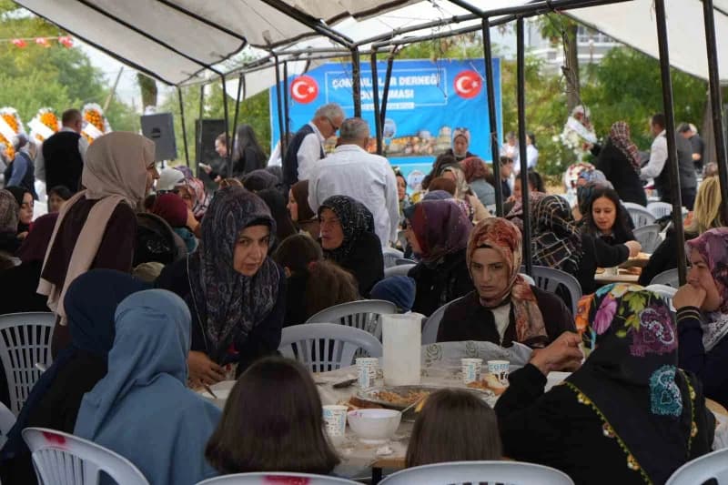 Bolu'da düzenlenen büyük Çorumlular buluşmasında yaklaşık 10 bin kişi bir araya geldi. Hazırlıkları 35 gün önceden başla