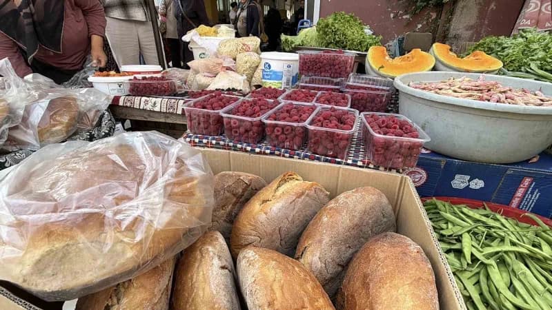 Bolu’da köylüler, tarlalarında ve bahçelerinde yetiştirdikleri sebze ve meyvelerin yanı sıra kendi ürettikleri doğal ürü
