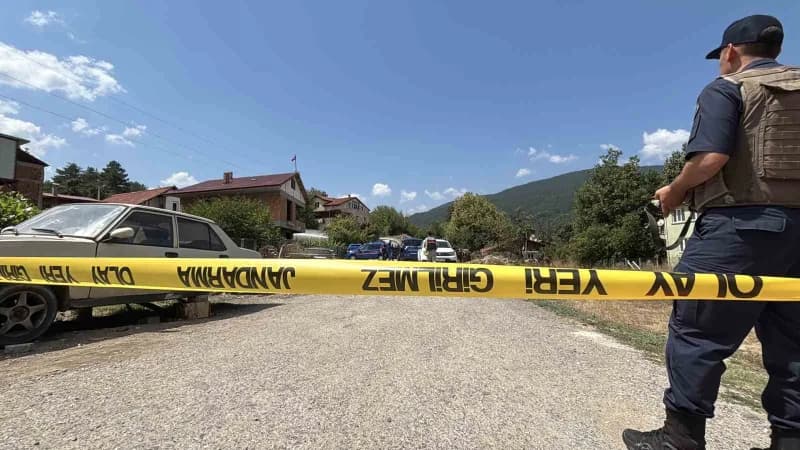 Bolu Mengen’de ormanlık alanda jandarma ekipleri tarafından silahıyla yakalanan çifte cinayet zanlısı