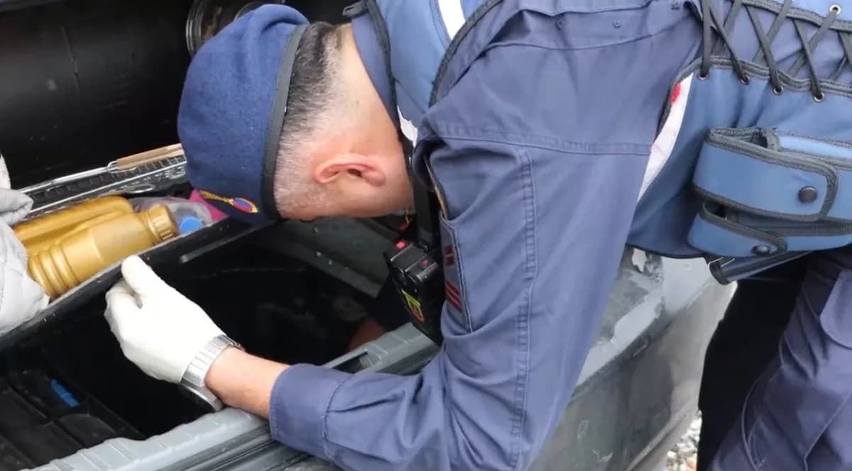 Bolu’da kendi imal ettikleri sahte altınları kuyumculara satmaya çalışan 3 şüpheli, Jandarma ekiplerinin operasyonuyla s